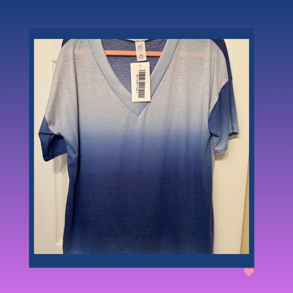 Against The Wind Ombre Top in Navy - Picture 3 of 5